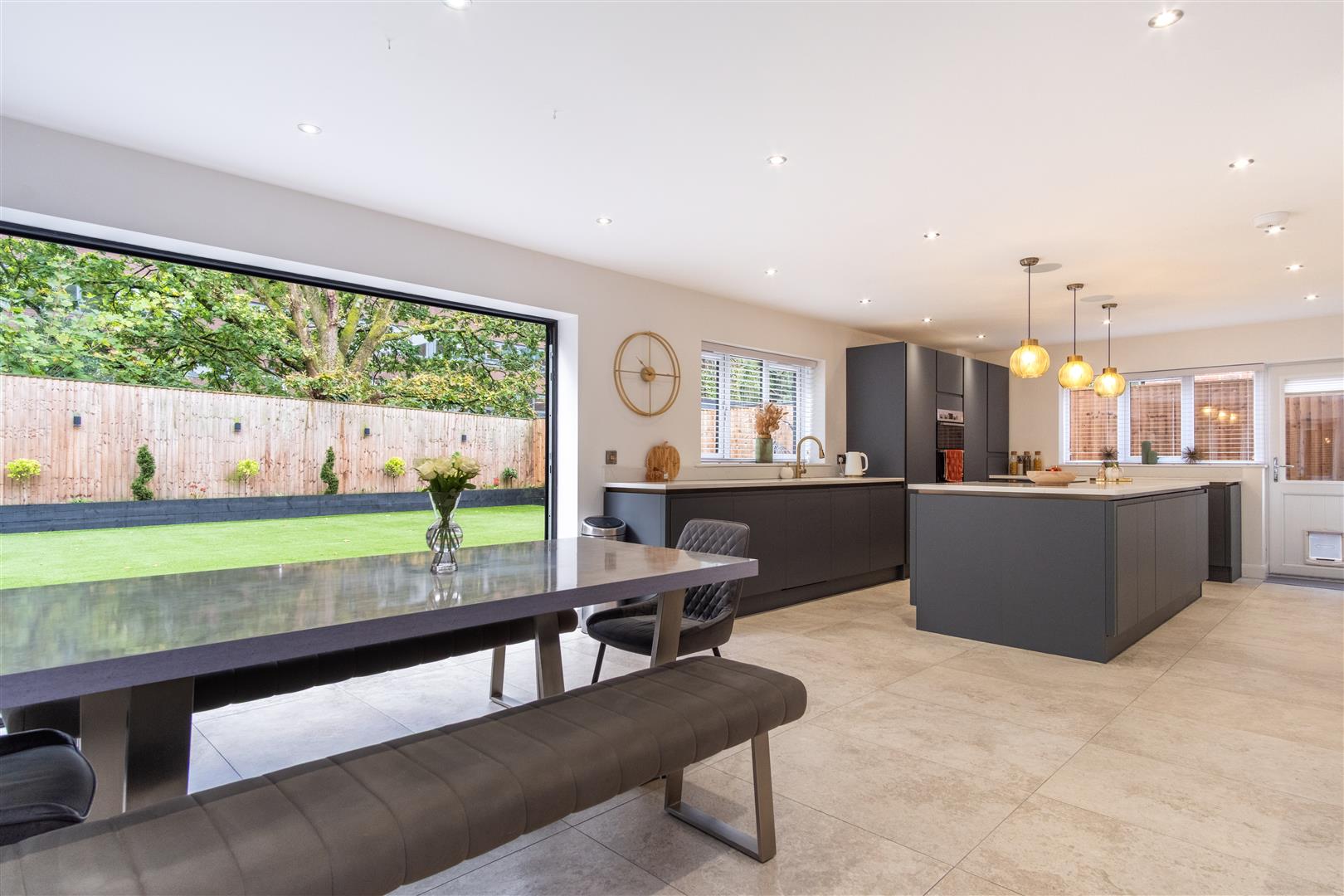 5 bed property in Broadfield drive, Leyland